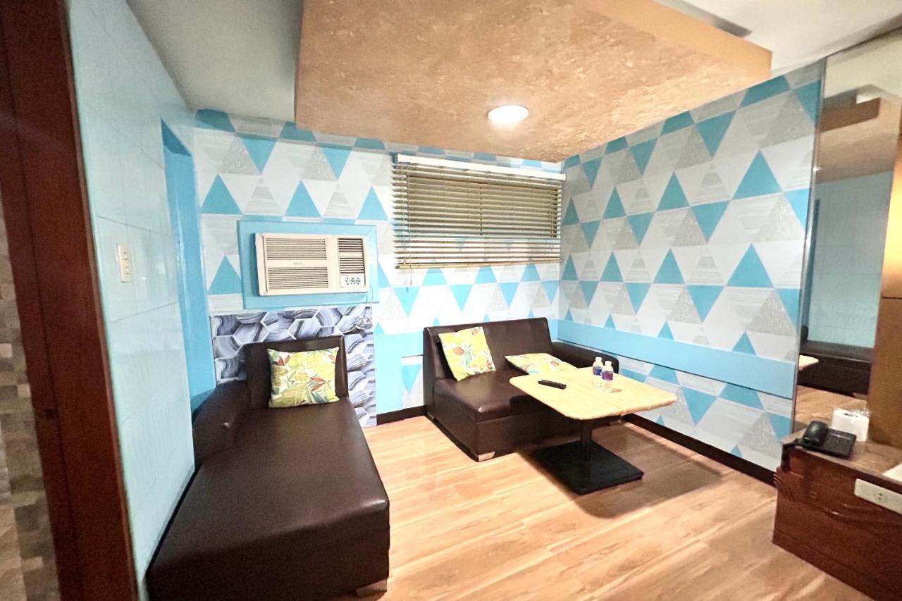 פאסאי Oyo 971 Liza Lodge מראה חיצוני תמונה